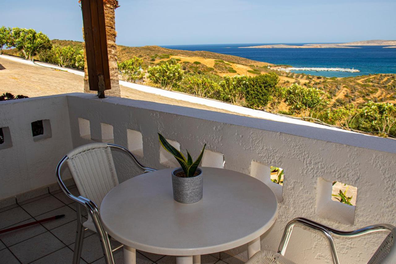 Castri Village Hotel Palekastro Exteriör bild