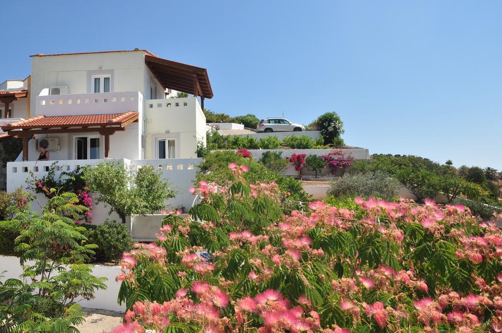 Castri Village Hotel Palekastro Exteriör bild
